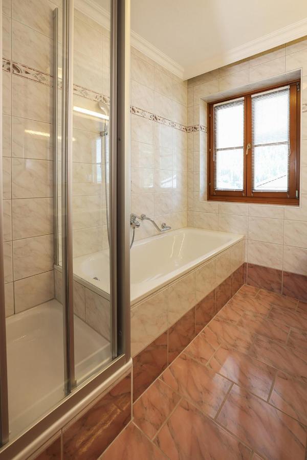 גרוסארל Living Central מראה חיצוני תמונה